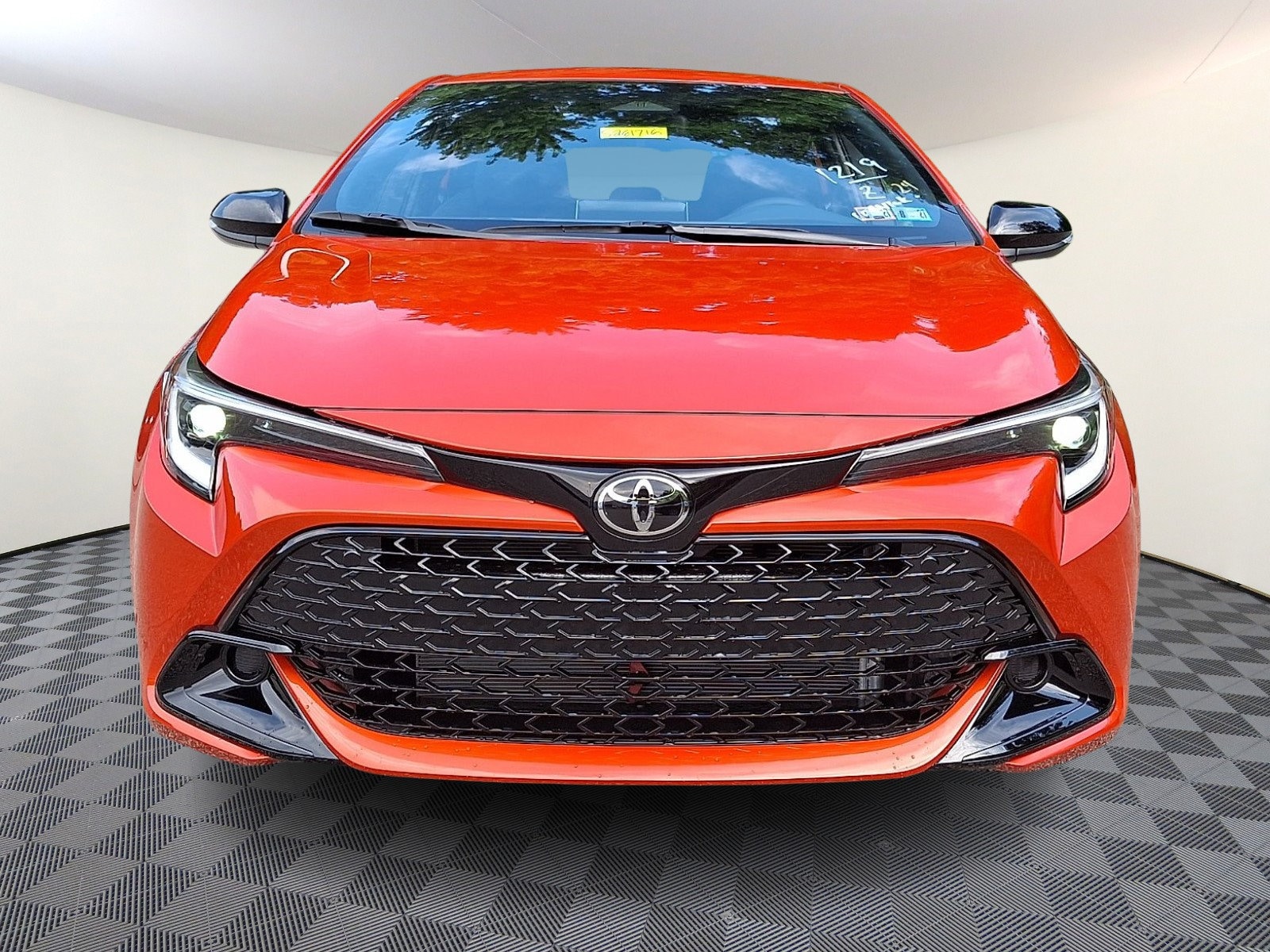 toyota corolla hatchback 2026 JTND4MBE2T3272750 image toyota corolla hatchback 2026 JTND4MBE2T3272750 image
